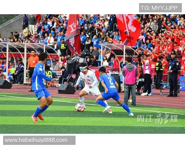 卡拉巴与库克斯的精彩对决揭示足球战术与团队合作的重要性