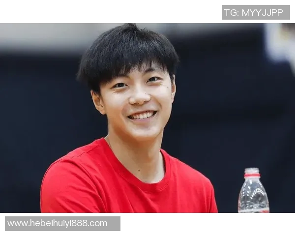 胡明轩：从青涩球员到篮球明星的成长之路与未来展望